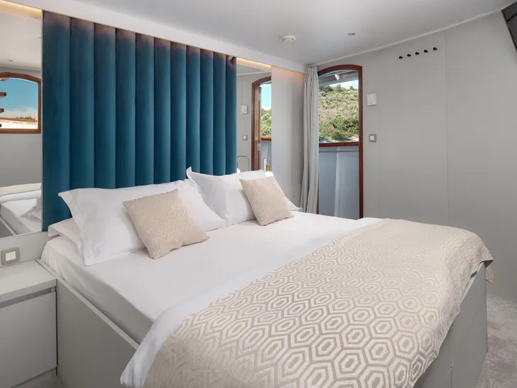 BELLEZZA Custom 52m - master cabin BELLEZZA Custom 52m - master cabin