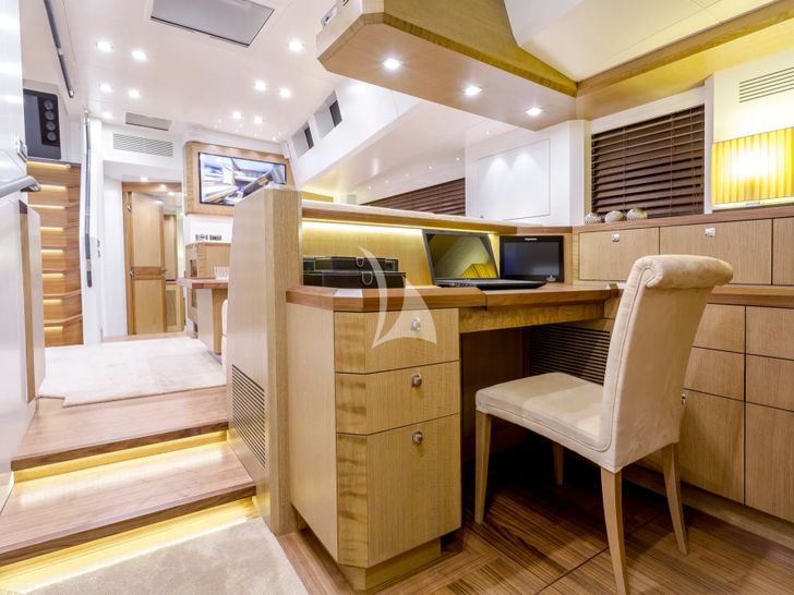 BELLKARA Conrad 26m - work area BELLKARA Conrad 26m - work area