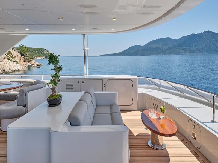 BENIK Heesen Seating BENIK Heesen Seating