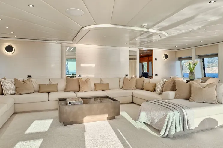 Charter Yacht BENIK I - Heesen 4000 - 7 Cabins - Athens - Mykonos - Paros - Cyclades - Greece