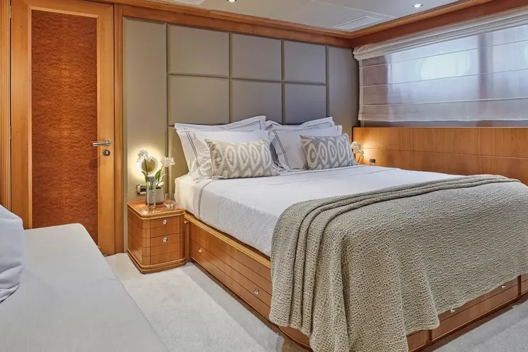Charter Yacht BENIK I - Heesen 4000 - 7 Cabins - Athens - Mykonos - Paros - Cyclades - Greece