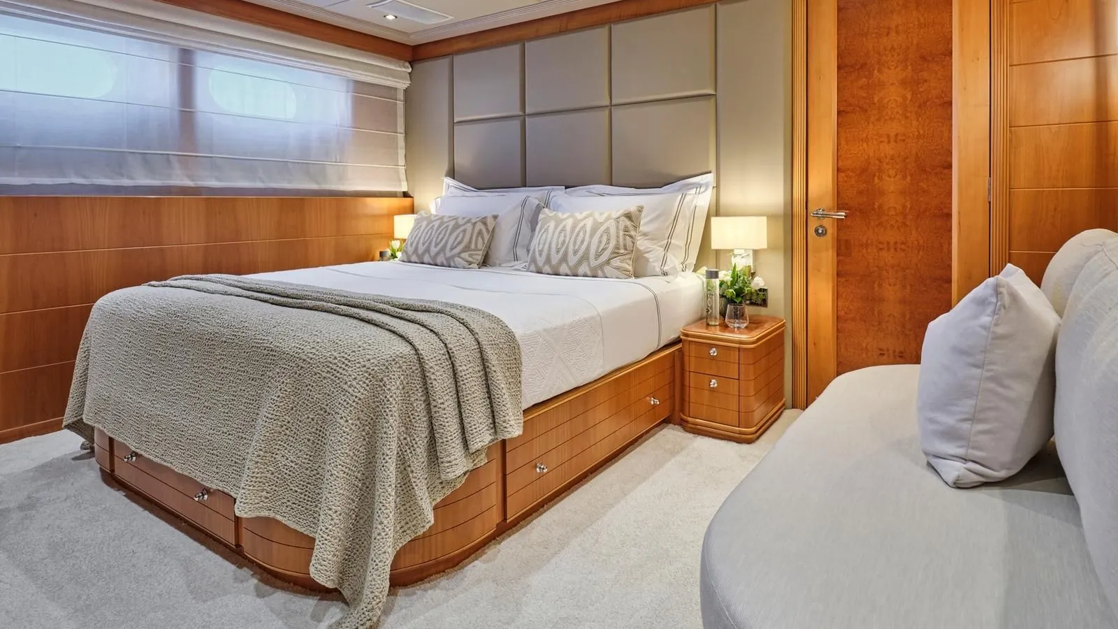 BENIK Heesen VIP