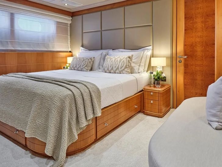 BENIK Heesen VIP BENIK Heesen VIP