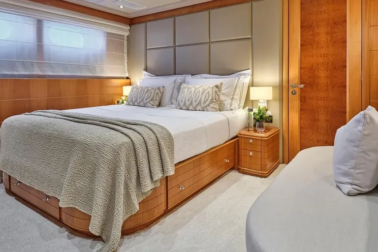 Charter Yacht BENIK I - Heesen 4000 - 7 Cabins - Athens - Mykonos - Paros - Cyclades - Greece