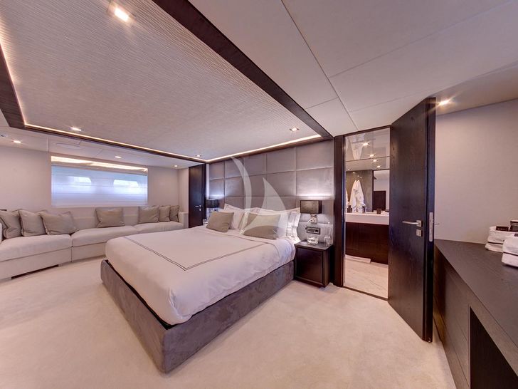NOEMA Cantieri di Pisa 33m - master cabin NOEMA Cantieri di Pisa 33m - master cabin