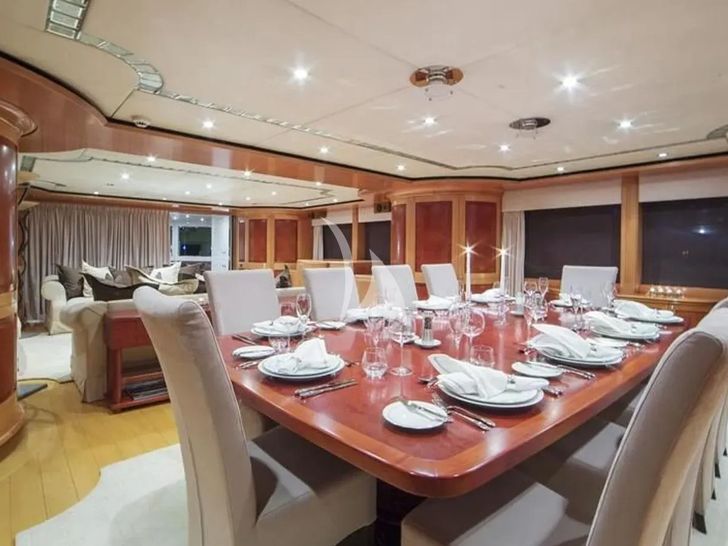BENIK I Heesen 4000 - main dining area BENIK I Heesen 4000 - main dining area
