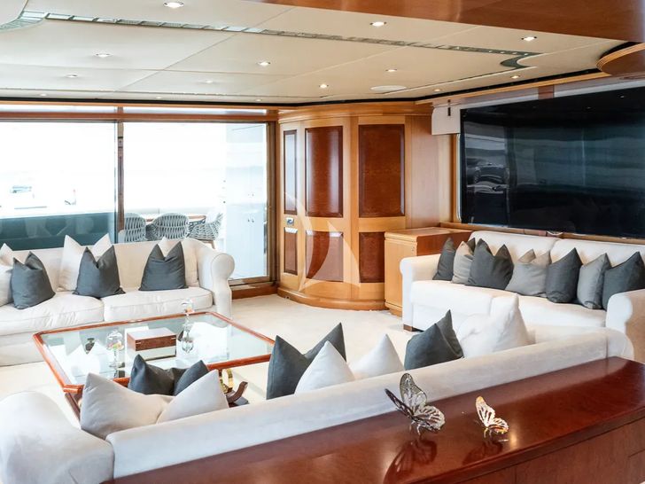 BENIK I Heesen 4000 - main saloon BENIK I Heesen 4000 - main saloon