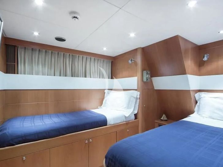 BENIK I Heesen 4000 - twin cabin 1 BENIK I Heesen 4000 - twin cabin 1