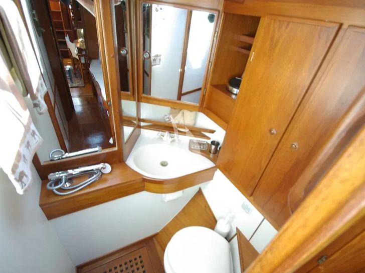BERNIC II CNB Ketch 22m - VIP cabin bathroom BERNIC II CNB Ketch 22m - VIP cabin bathroom