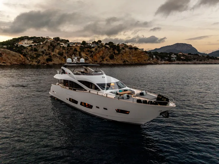 BEST OF ME Sunseeker 28m - anchored under the sunset BEST OF ME Sunseeker 28m - anchored under the sunset