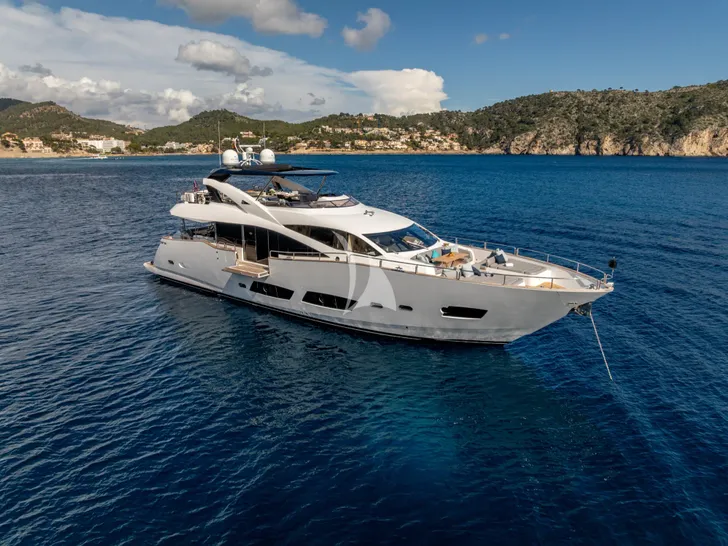 BEST OF ME Sunseeker 28m - anchored BEST OF ME Sunseeker 28m - anchored