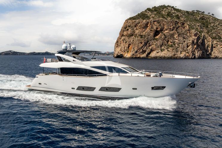 Charter Yacht BEST OF ME - Sunseeker 28m - 4 Cabins - Palma - Mallorca - Ibiza - Balearics - Spain