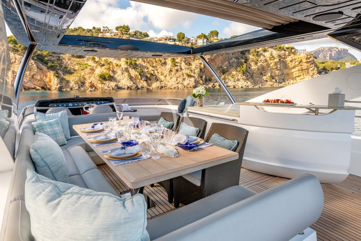 Charter Yacht BEST OF ME - Sunseeker 28m - 4 Cabins - Palma - Mallorca - Ibiza - Balearics - Spain