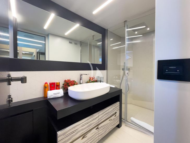 BEYOND Pershing 8X master cabin bathroom BEYOND Pershing 8X master cabin bathroom