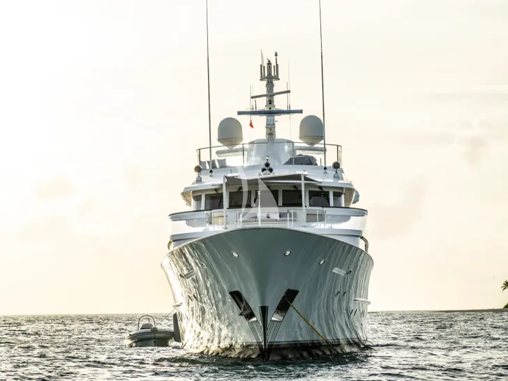 BG Feadship 46m - bow view BG Feadship 46m - bow view