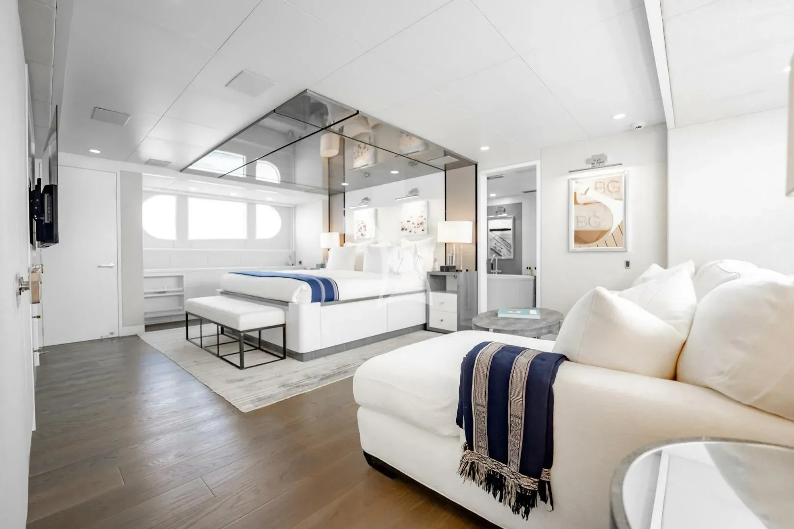 BG Feadship 46m - master cabin bed and lounging area