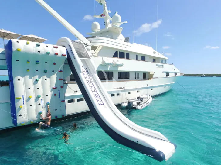BG Feadship 46m - water slide BG Feadship 46m - water slide