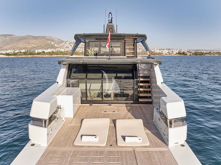 DUCHESS Bluegame BGX63 - aft deck with sun beds DUCHESS Bluegame BGX63 - aft deck with sun beds