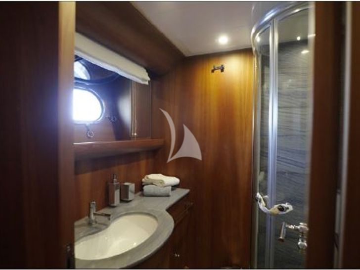 BIANCA II Canados 72 guest cabin bathroom BIANCA II Canados 72 guest cabin bathroom