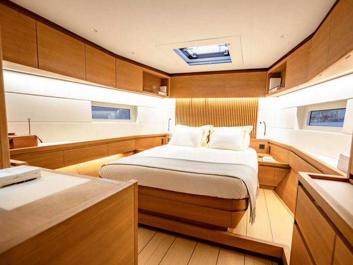 BIANCA Grand Soleil 72 LC - master cabin BIANCA Grand Soleil 72 LC - master cabin