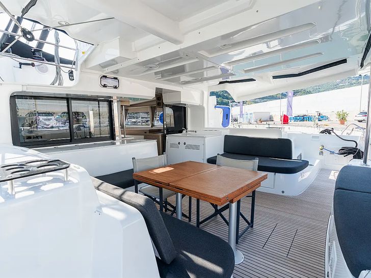 BIG CUCUNCIO Lagoon 46 - aft deck other angle BIG CUCUNCIO Lagoon 46 - aft deck other angle
