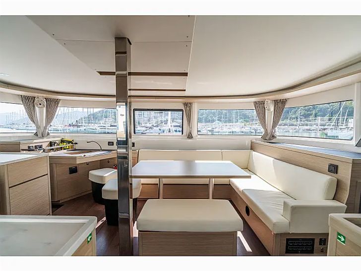 BIG CUCUNCIO Lagoon 46 - saloon BIG CUCUNCIO Lagoon 46 - saloon