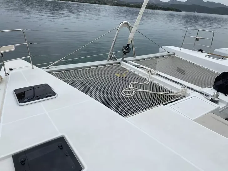 BIG DADDY Lagoon 52F - foredeck BIG DADDY Lagoon 52F - foredeck