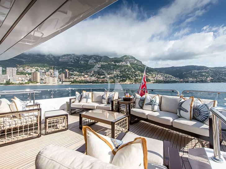 BINA Mondomarine 140 - sky deck aft BINA Mondomarine 140 - sky deck aft