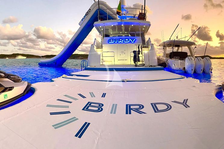 Charter Yacht BIRDY - Broward 110 - 4 Cabins - Nassau - Exumas - Bahamas