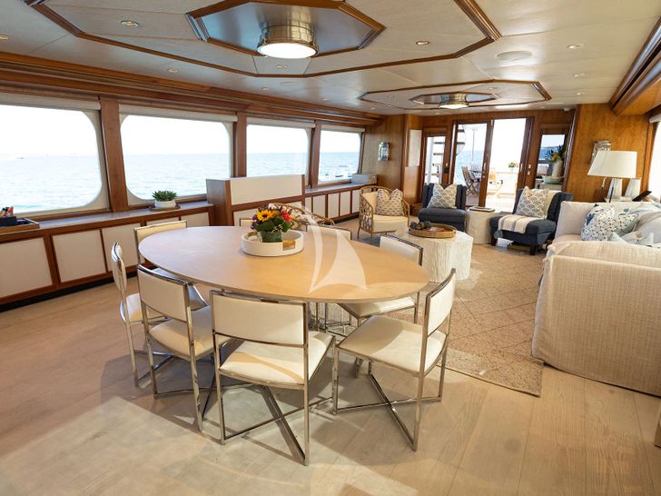 BIRDY Broward 110 - main dining area BIRDY Broward 110 - main dining area