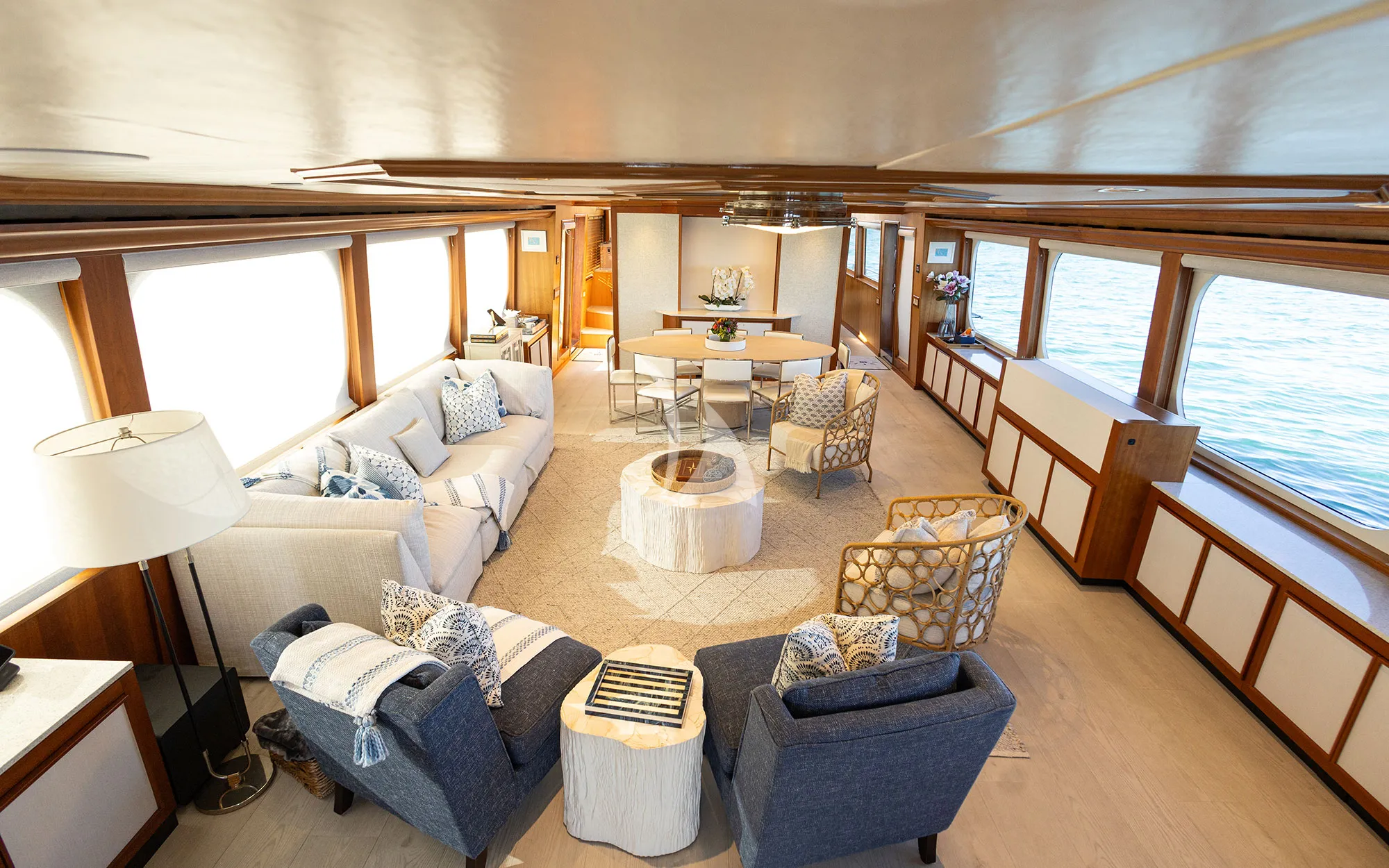Charter Yacht BIRDY - Broward 110 - 4 Cabins - Nassau - Exumas - Bahamas