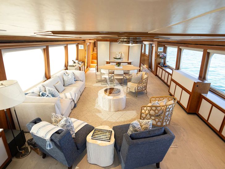 BIRDY Broward 110 - main saloon wide shot BIRDY Broward 110 - main saloon wide shot