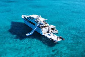 BIRDY - Broward 110 - 4 Cabins - Nassau - Exumas - Bahamas BIRDY - Broward 110 - 4 Cabins - Nassau - Exumas - Bahamas