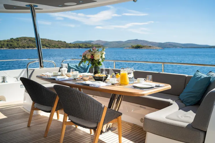 Charter Yacht BLACK MAMBA - Sunseeker 86 Yacht - 4 Cabins - Skradin - Split - Dubrovnik - Hvar - Croatia