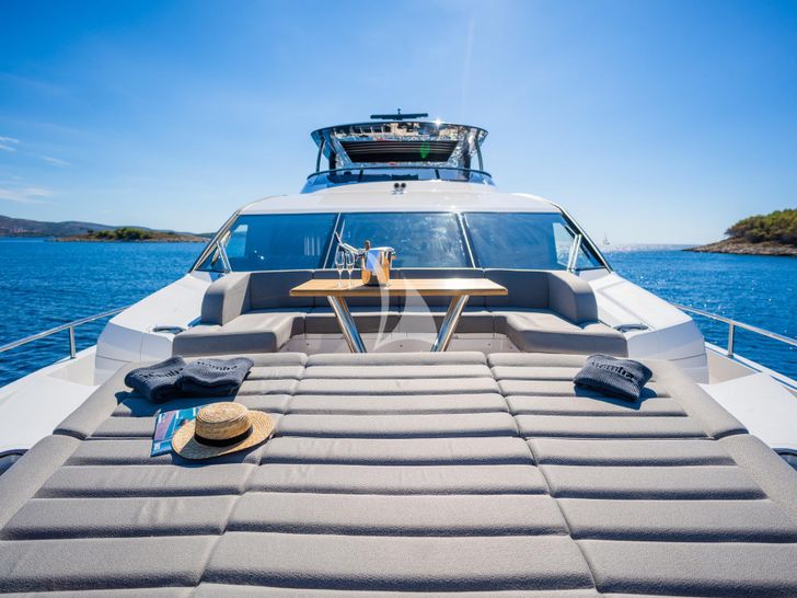 BLACK MAMBA Sunseeker 86 Yacht - bow lounging and bronzing area BLACK MAMBA Sunseeker 86 Yacht - bow lounging and bronzing area