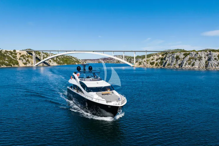 Charter Yacht BLACK MAMBA - Sunseeker 86 Yacht - 4 Cabins - Skradin - Split - Dubrovnik - Hvar - Croatia