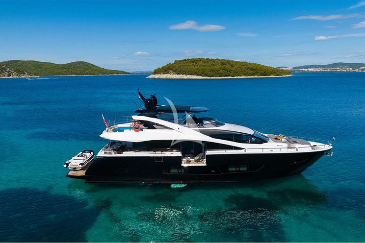 Charter Yacht BLACK MAMBA - Sunseeker 86 Yacht - 4 Cabins - Skradin - Split - Dubrovnik - Hvar - Croatia