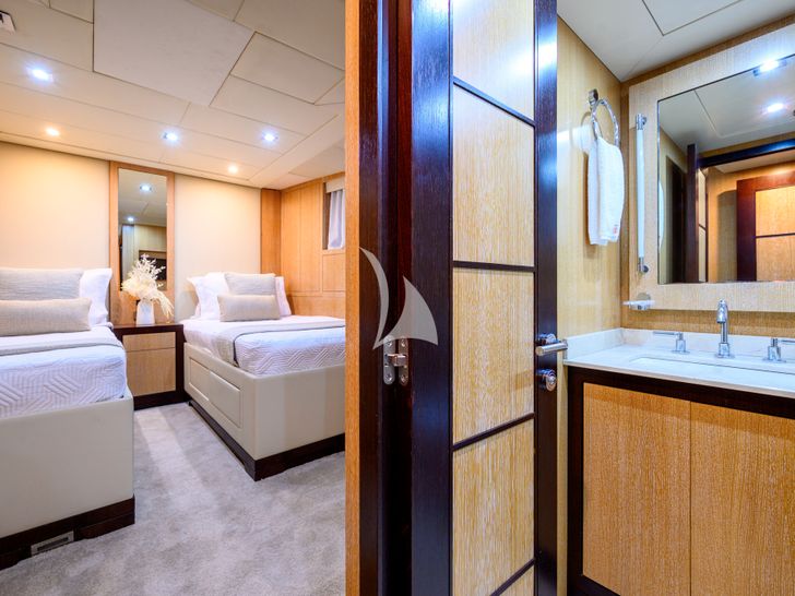 BLANC Mangusta 23m VIP cabin twin mode BLANC Mangusta 23m VIP cabin twin mode