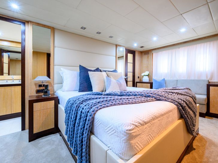 BLANC Mangusta 23m master cabin BLANC Mangusta 23m master cabin