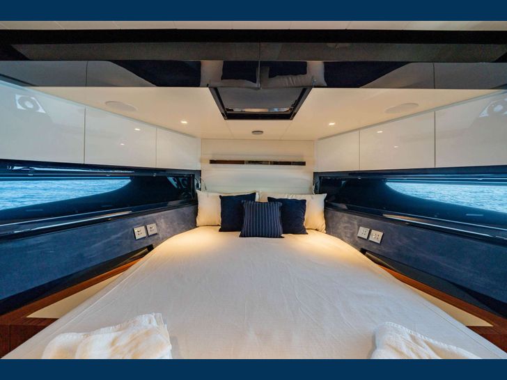BLUE SHARK Riva 66 Ribelle VIP cabin
