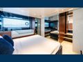 BLUE SHARK Riva 66 Ribelle master cabin bed with TV