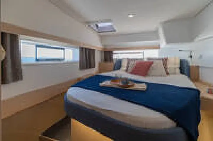 BLUE ARGO Fountaine Pajot New 44 - cabin 2