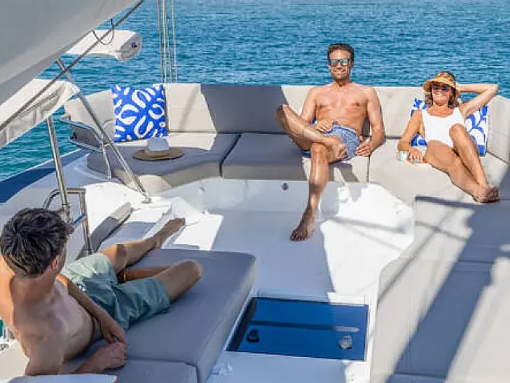 BLUE ARGO Fountaine Pajot New 44 - flybridge lounge BLUE ARGO Fountaine Pajot New 44 - flybridge lounge