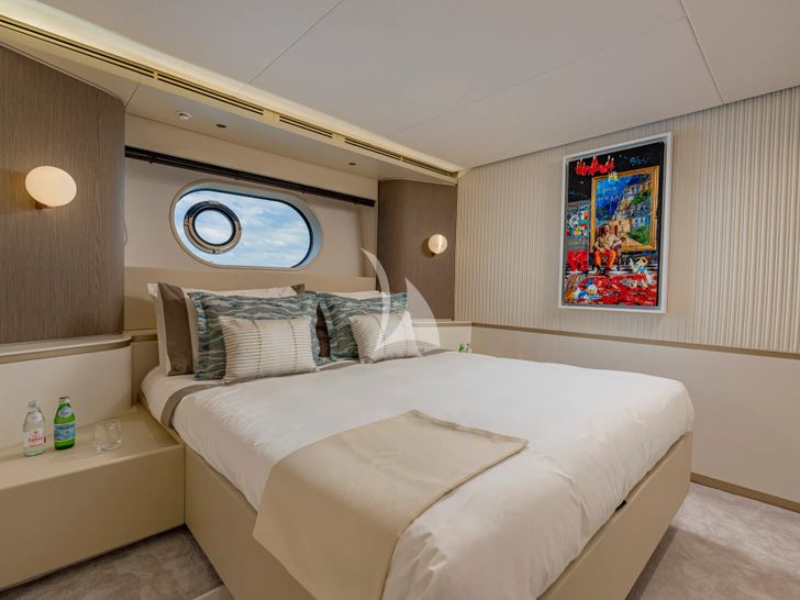 BLUE EYES Azimut Magellano 25M - VIP cabin 2 BLUE EYES Azimut Magellano 25M - VIP cabin 2