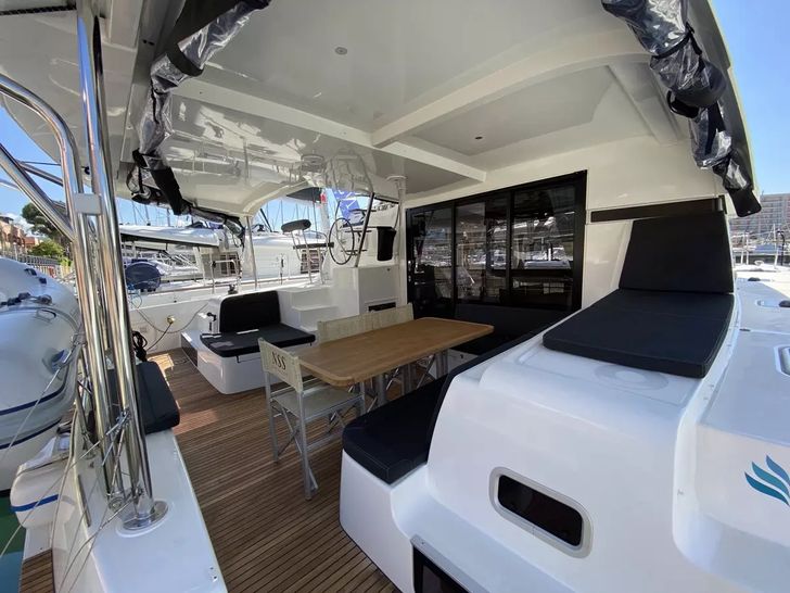 BLUE EYES Lagoon 42 - aft deck BLUE EYES Lagoon 42 - aft deck