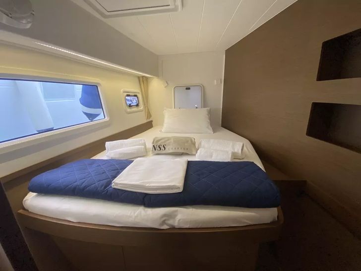 BLUE EYES Lagoon 42 - cabin 1 BLUE EYES Lagoon 42 - cabin 1