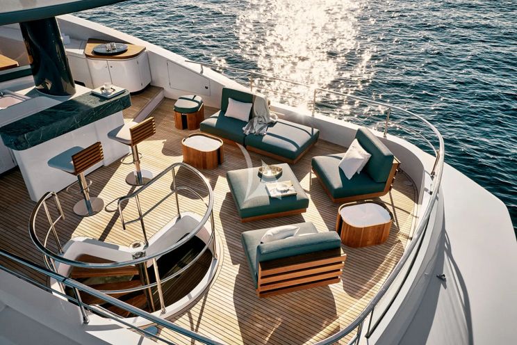 Charter Yacht BLUE EYES - Azimut Magellano 25M - 4 Cabins - Naples - Castellamare di Stabia - Capri - Positano - Amalfi Coast