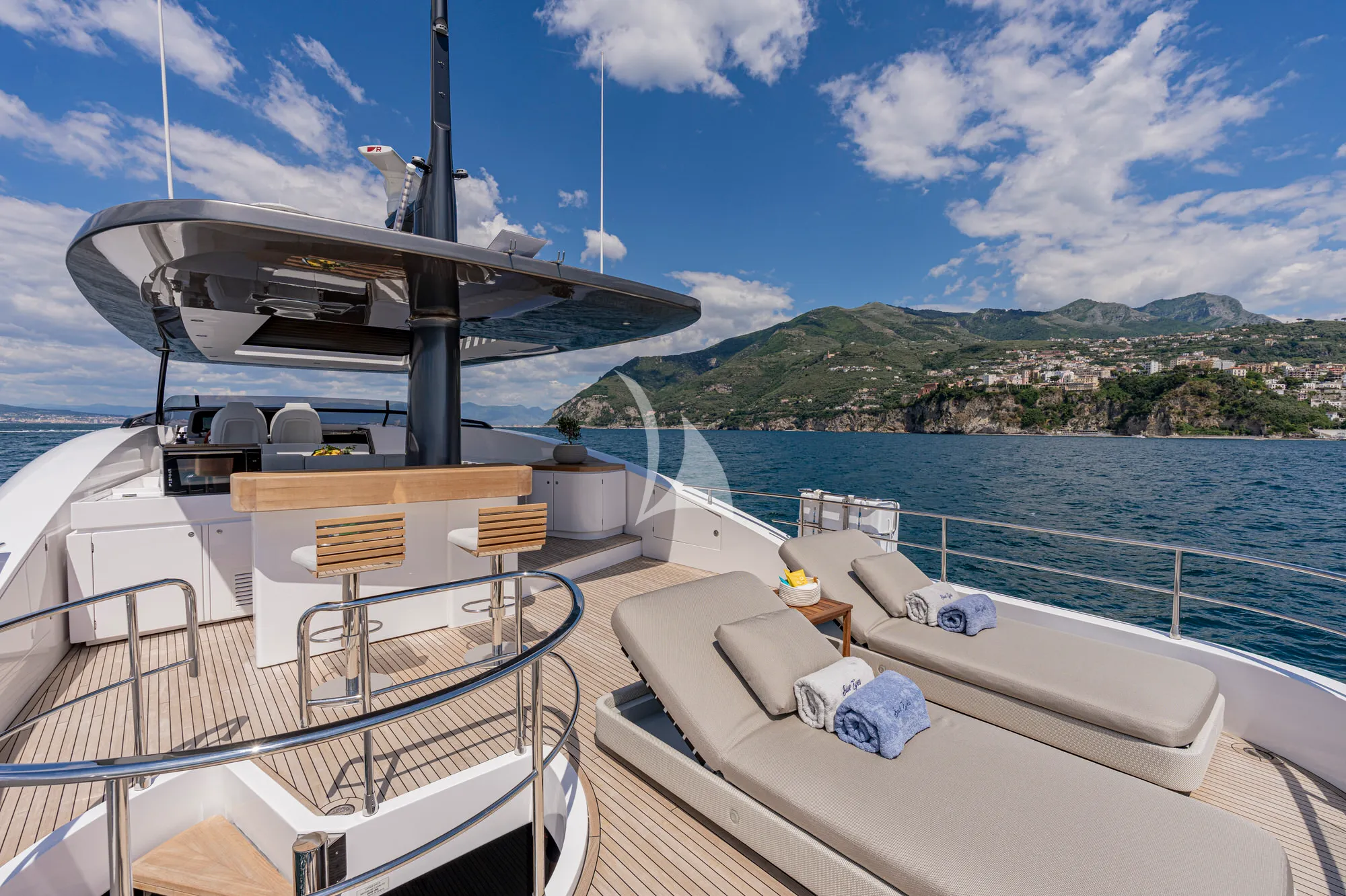 Charter Yacht BLUE EYES - Azimut Magellano 25M - 4 Cabins - Naples - Castellamare di Stabia - Capri - Positano - Amalfi Coast