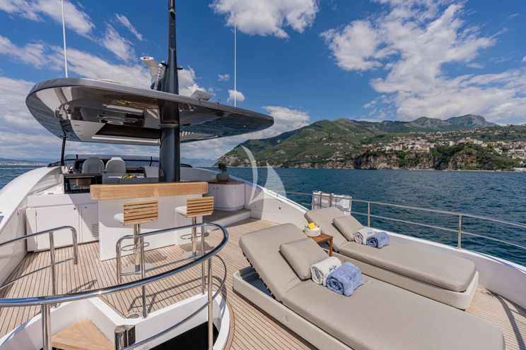 Charter Yacht BLUE EYES - Azimut Magellano 25M - 4 Cabins - Naples - Castellamare di Stabia - Capri - Positano - Amalfi Coast