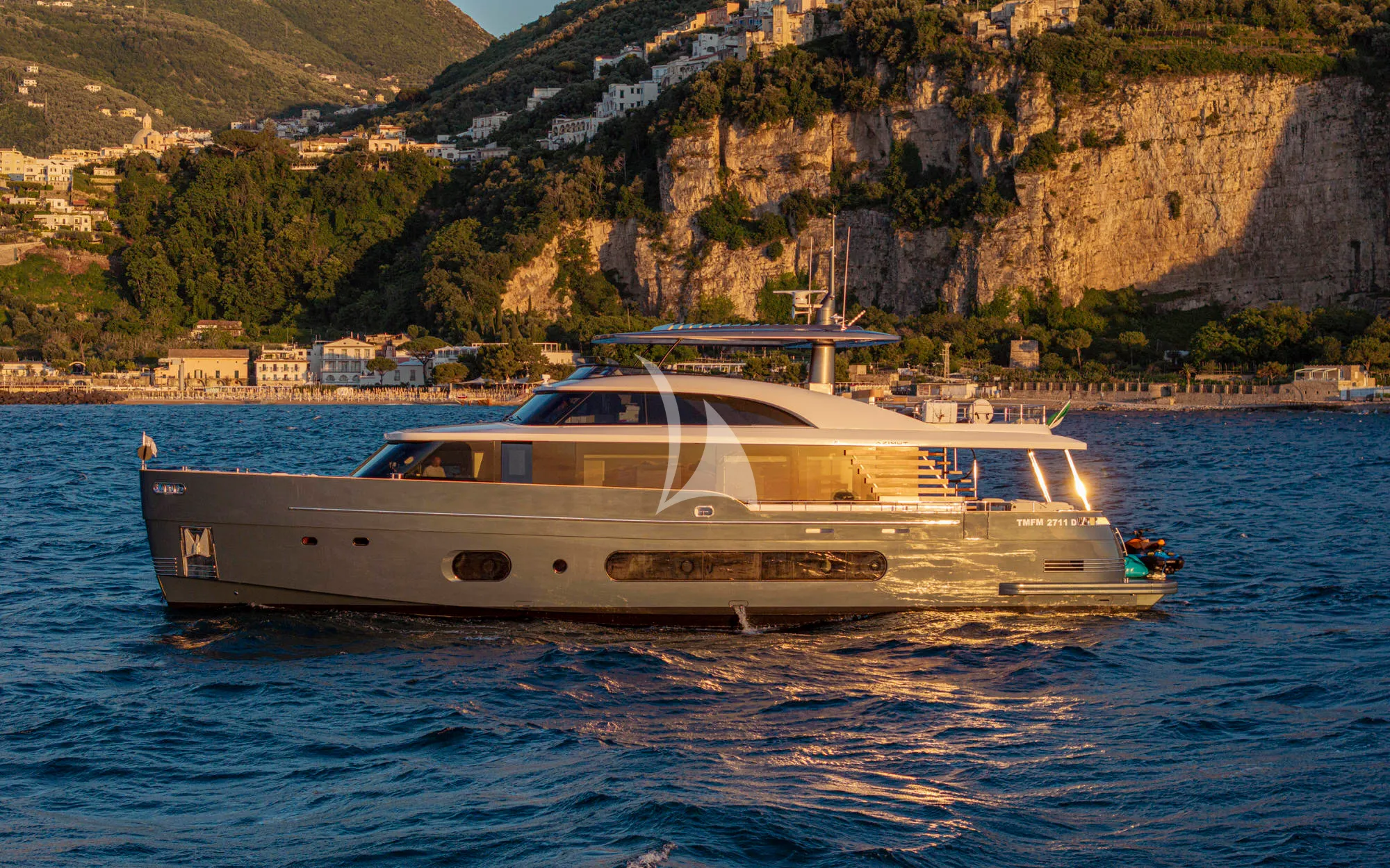 Charter Yacht BLUE EYES - Azimut Magellano 25M - 4 Cabins - Naples - Castellamare di Stabia - Capri - Positano - Amalfi Coast